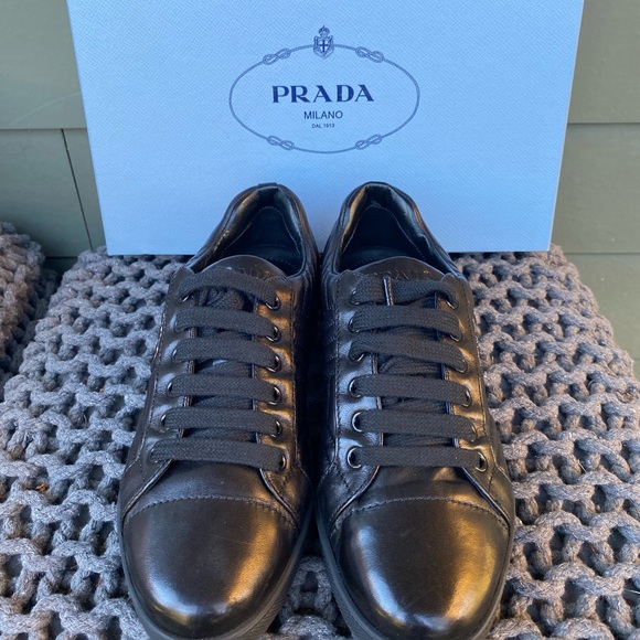 WORN ONCE PRADA 37 LEATHER QUILTED SNEAKERS NEXT TO NEW - Picture 2 of 13